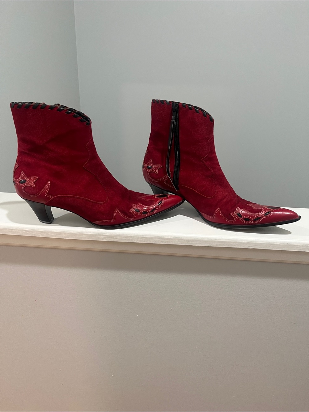 Red and Black Suede Leather Western Festival  Cowgirl Boots Women's Size 9